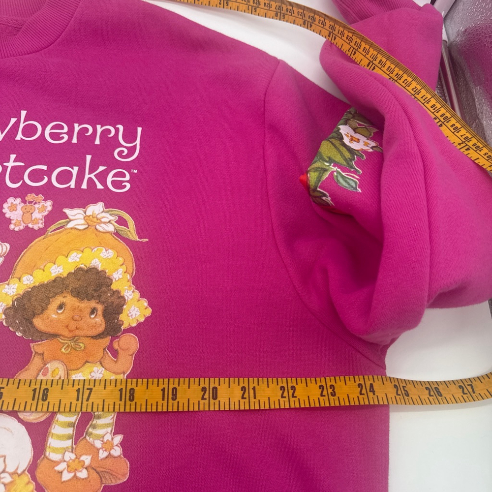 Strawberry Shortcake Pink Graphic Sweatshirt M - Picture 4 of 6